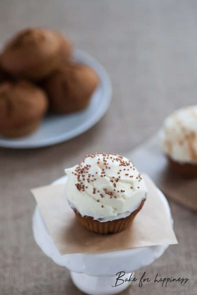 Recipe for cinnamon-frosted pumpkin-muffins