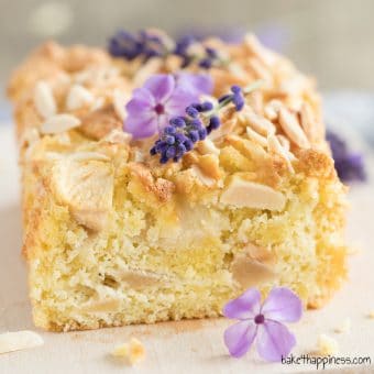 No-flour Apple pie with almonds