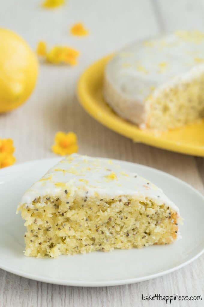 simple lemon cake with poppy seed