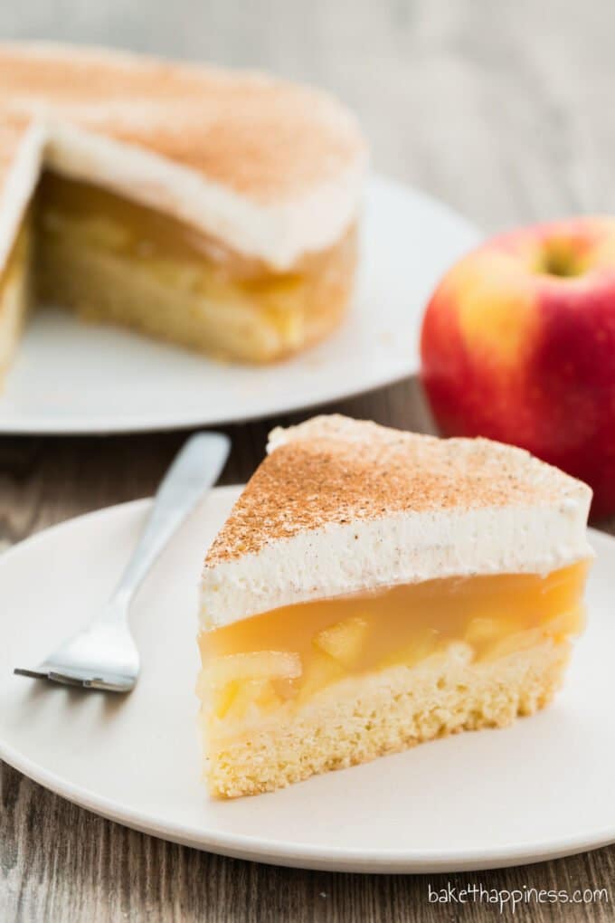 Apple pie with cream and cinnamon