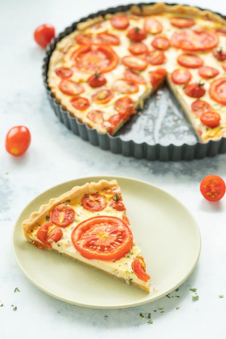 Tomato quiche with goat cheese