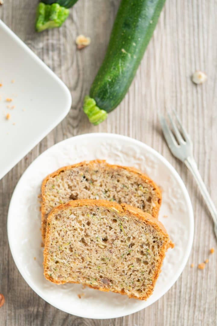 Zucchini cake with hazelnuts