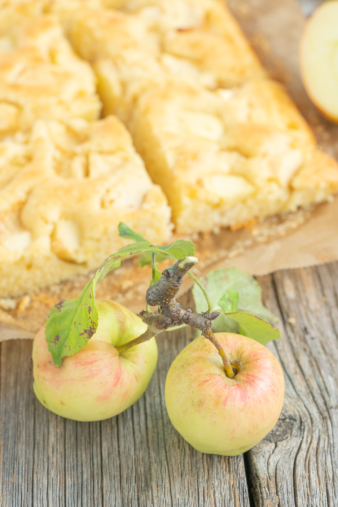 German Apple sheet cake