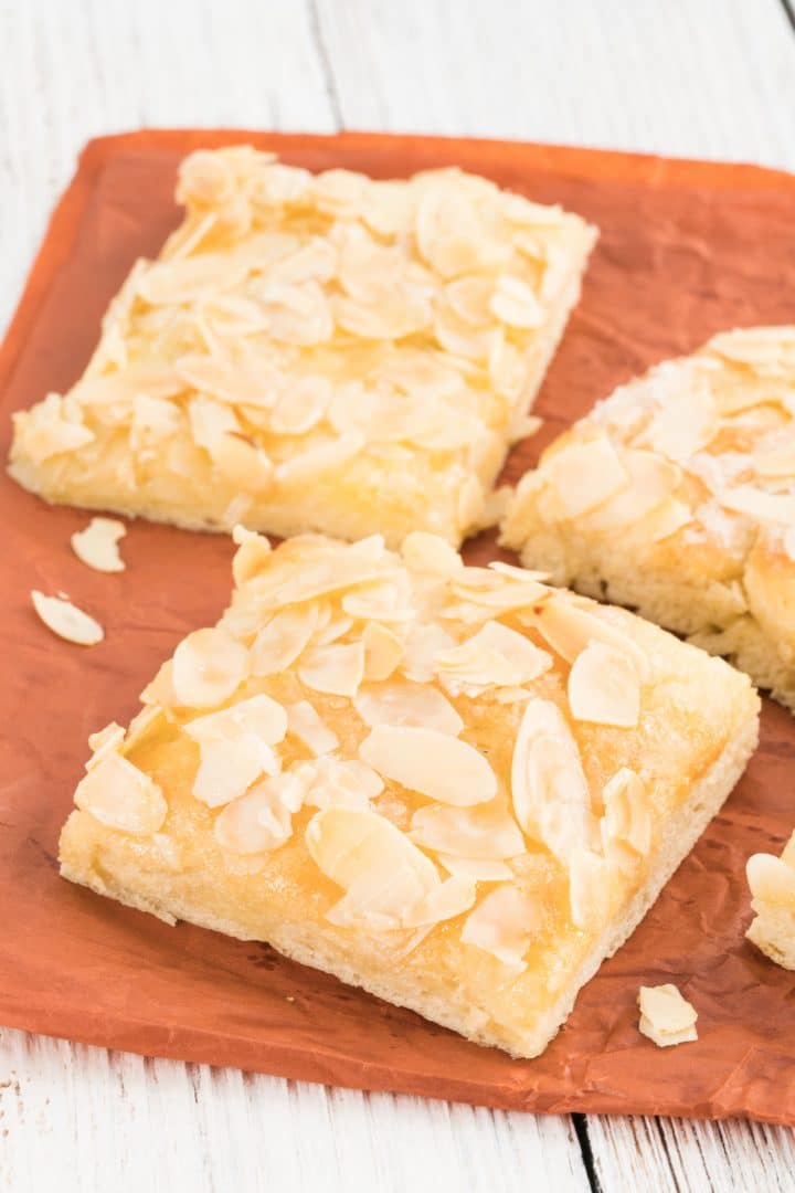 German Butter cake with almond topping recipe