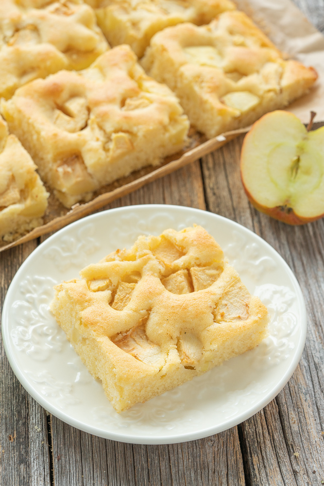 Quick sunken apple pie baking sheet