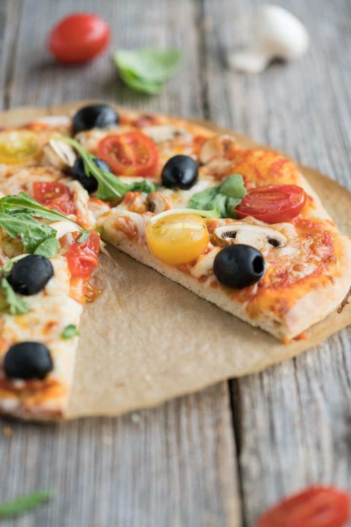 Fast pizza without yeast without going