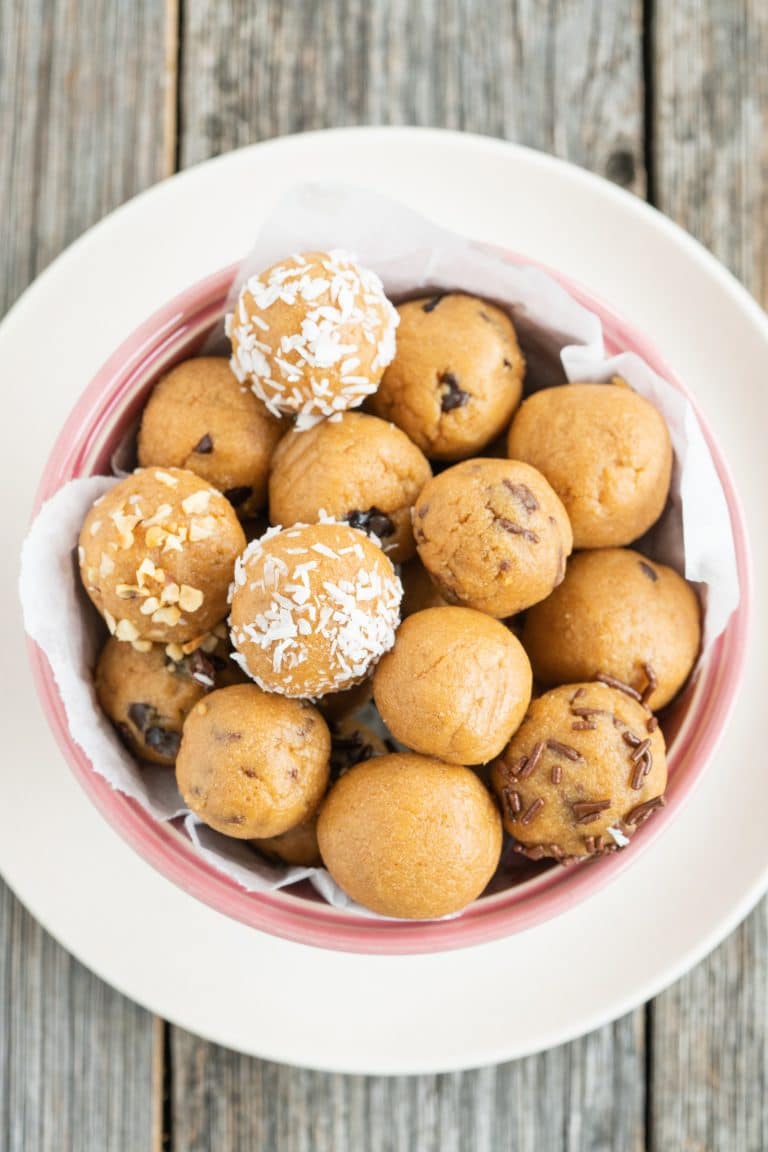 Peanut Butter Protein Balls (Low Carb)