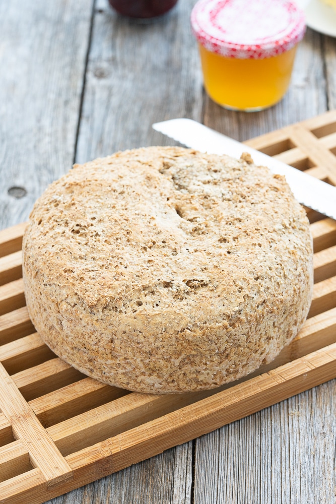 easy rye bread with sourdough and yeast