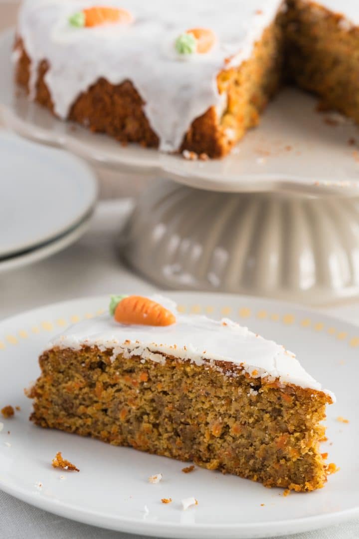 Juicy carrot cake without flour