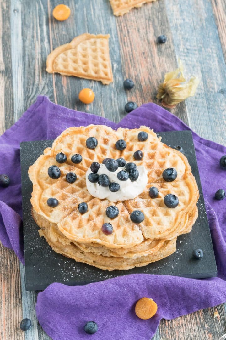 healthy flourless waffles