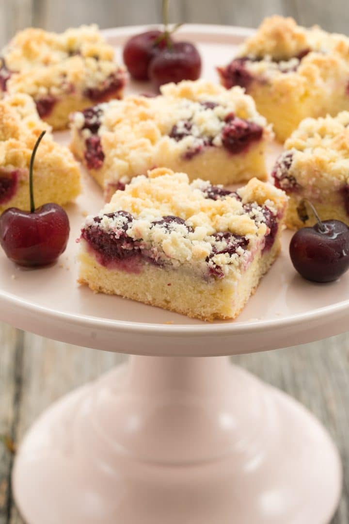 homemade cherry  sheet cake with ceumbles recipe