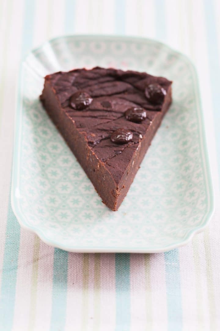 vegan-gluten-free-chocolate-cake