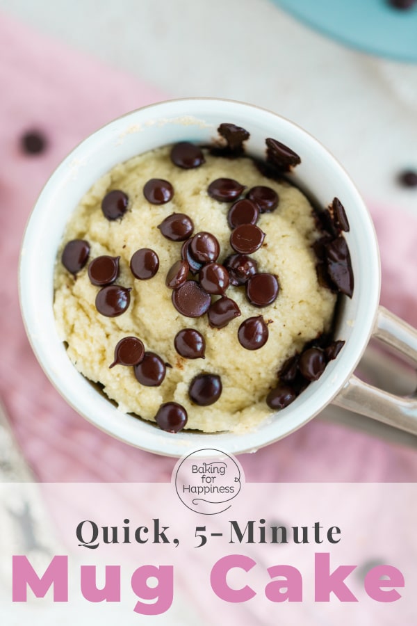 Quick recipe for a delicious low carb keto mug cake with coconut flour and chocolate. The microwave cake is ready in less than 5 minutes!