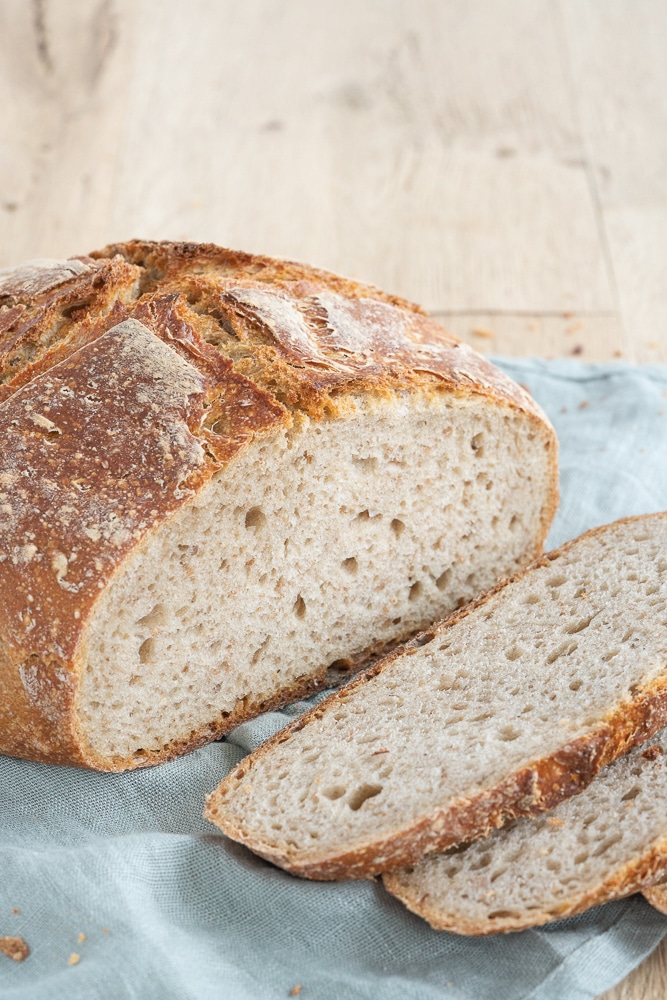 easy-sourdough-peasant-bread