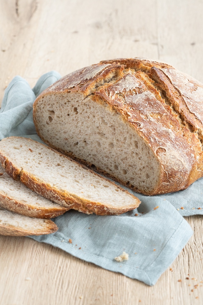 sourdough-bread-without-added-yeast