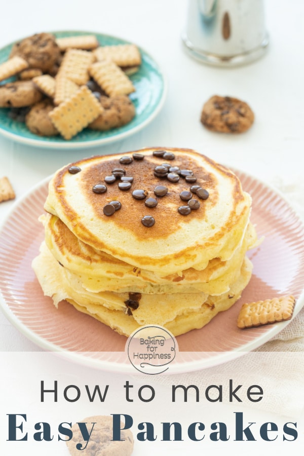 With this easy basic pancake recipe, your pancakes become fluffy and soft. Super tasty, super easy and quick to make!