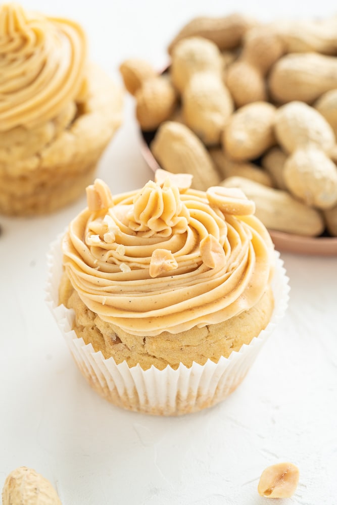 peanut-butter-cupcakes