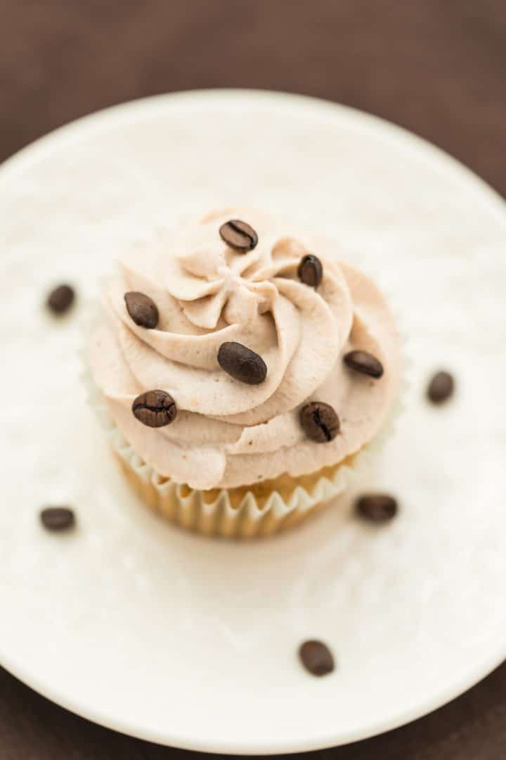 tiramisu-cupcakes-with-mascarpone-frosting