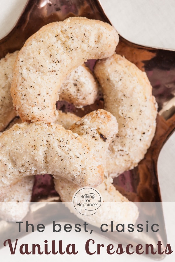 Fancy grandma's vanilla crescents? With this recipe, you can bake one of the most popular Christmas cookies very easily!