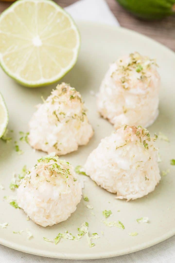 delicious-coconut-macaroons