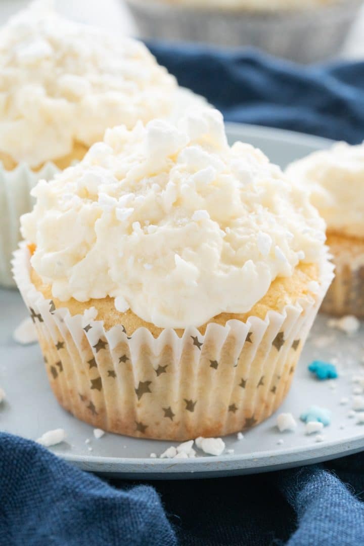 snowflake-cupcakes