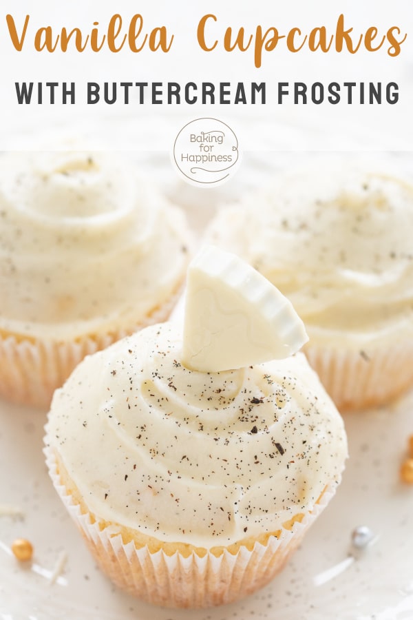 Moist and fluffy vanilla cupcakes with buttercream frosting: these classy cupcakes are perfect for special occasions!