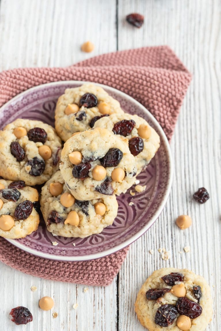 Chewy Cranberry Cookies with Oats