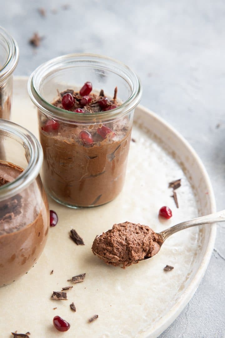mousse-au-chocolat-with-few-ingredients