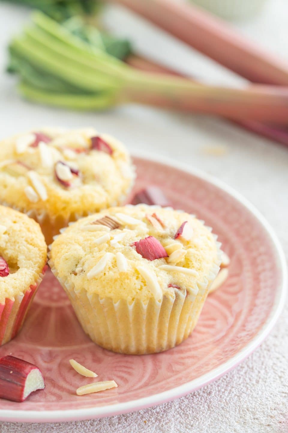 rhubarb-muffins