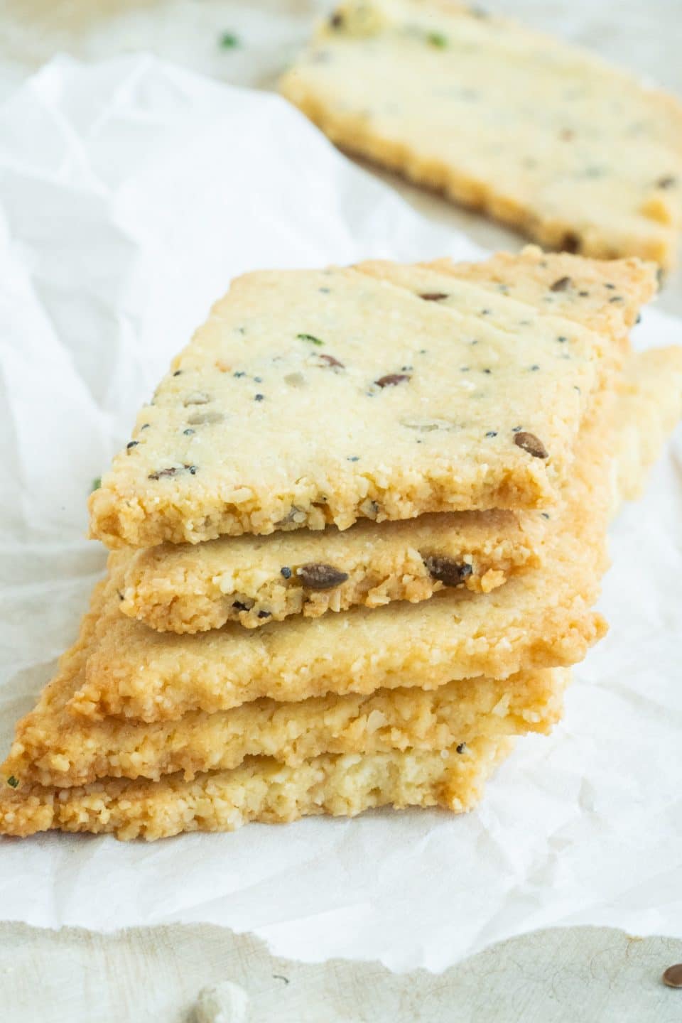 Three Ingredients Low Carb Crackers