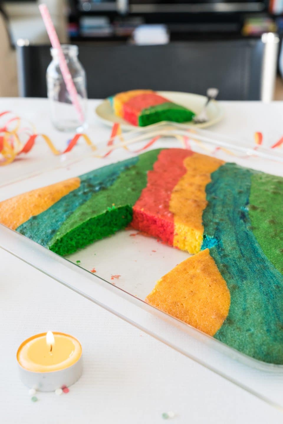 colorful-fluffy-rainbow-cake