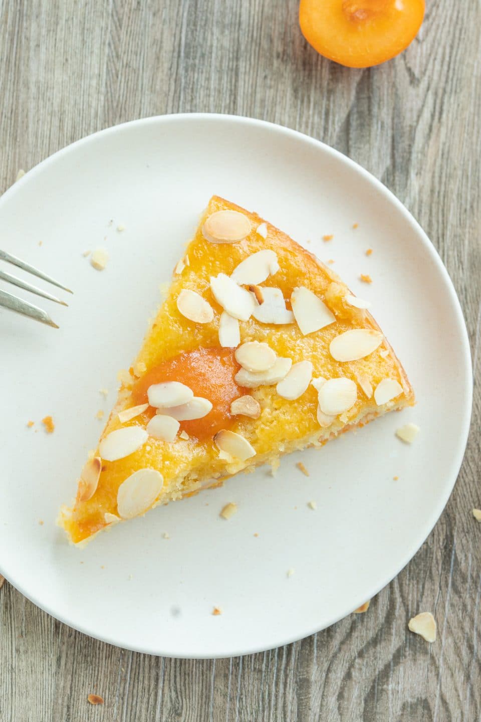 fruity-apricot-cake