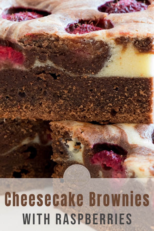 These cheesecake brownies with raspberries are the perfect blend of chocolate cake and cream cheese: Super chocolatey and creamy!