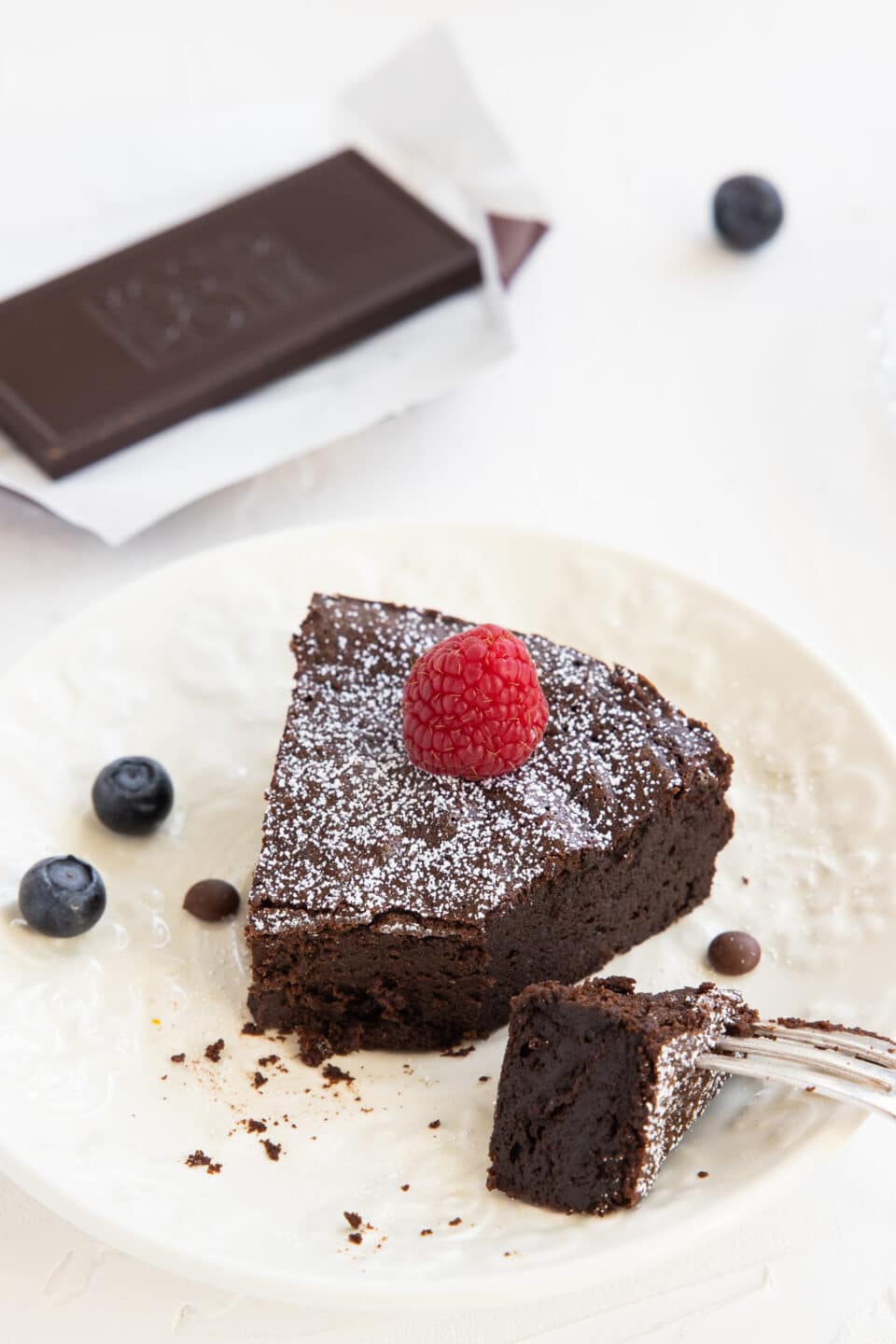 3-ingredient chocolate cake recipe