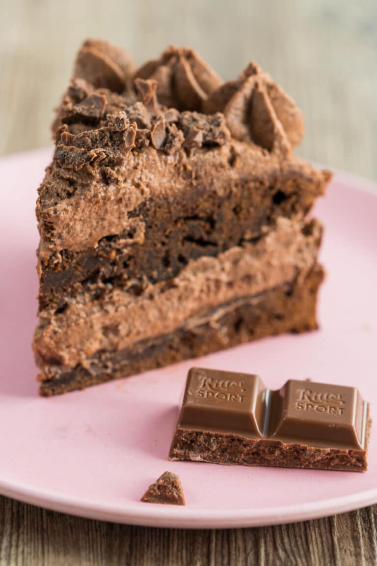 Chocolate Brownie Cake with Cream