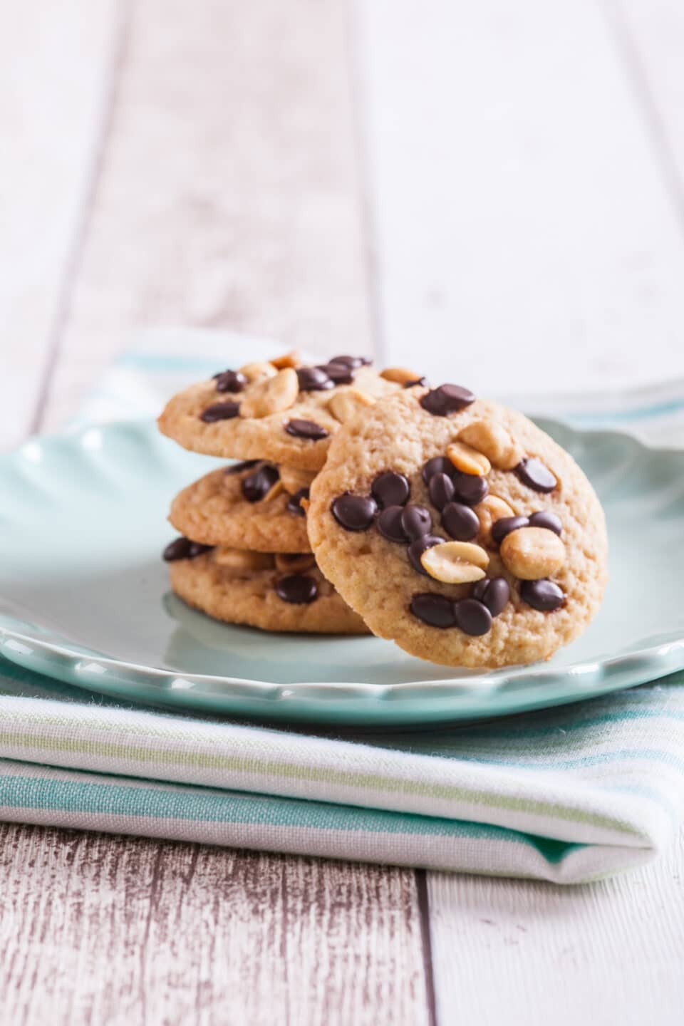 chewy cookies with peanut butter