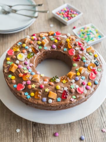 birthday marble cake with treats