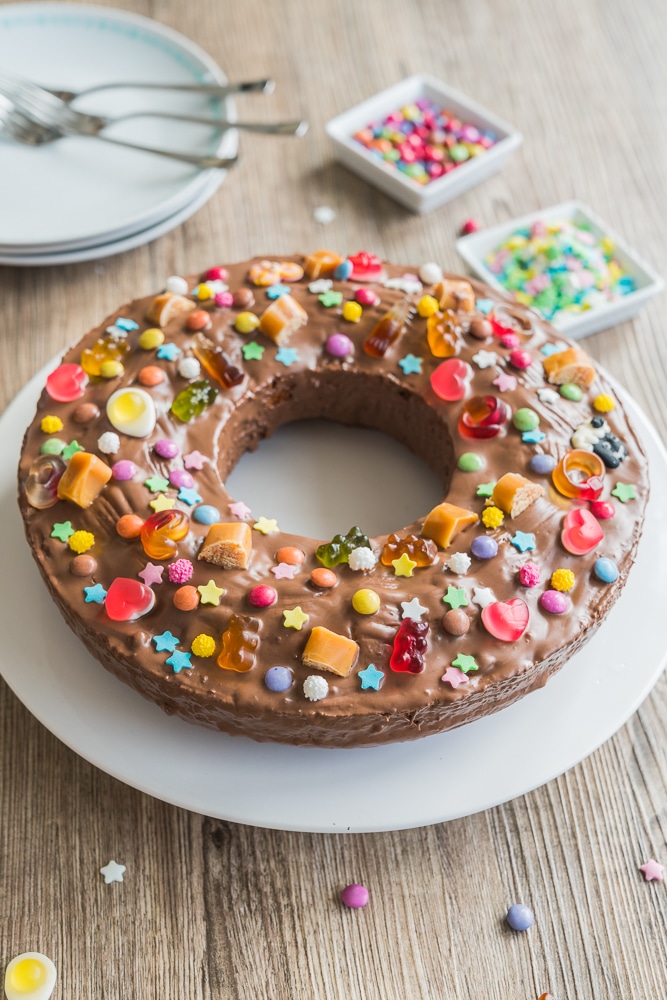 birthday marble cake with treats