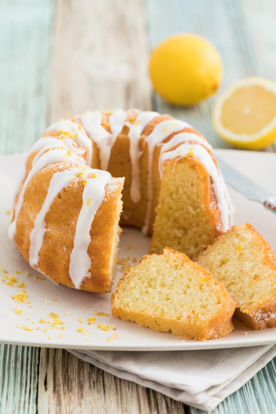 yogurt cake with lemon