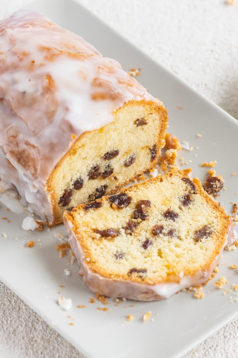 raisin cake