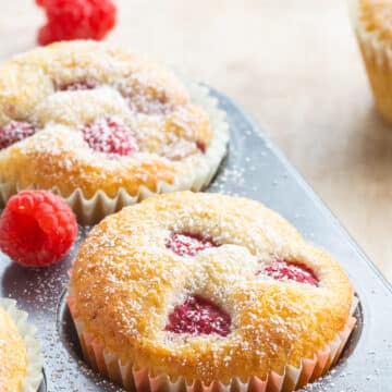 Raspberry Muffin Recipe with Fresh Fruits