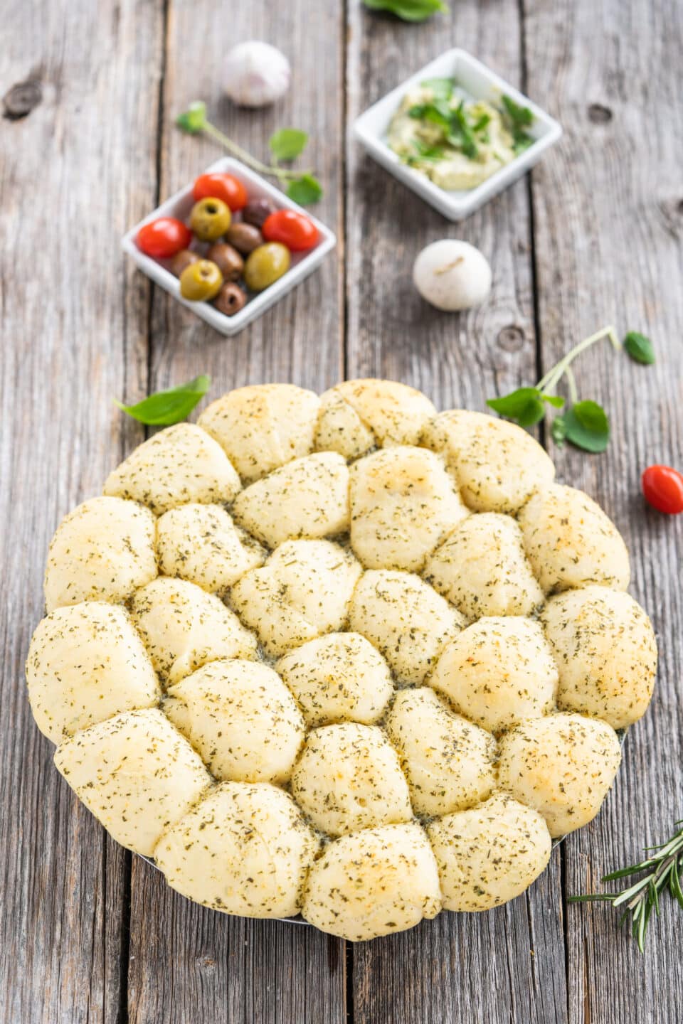 garlic and cheese pull apart bread