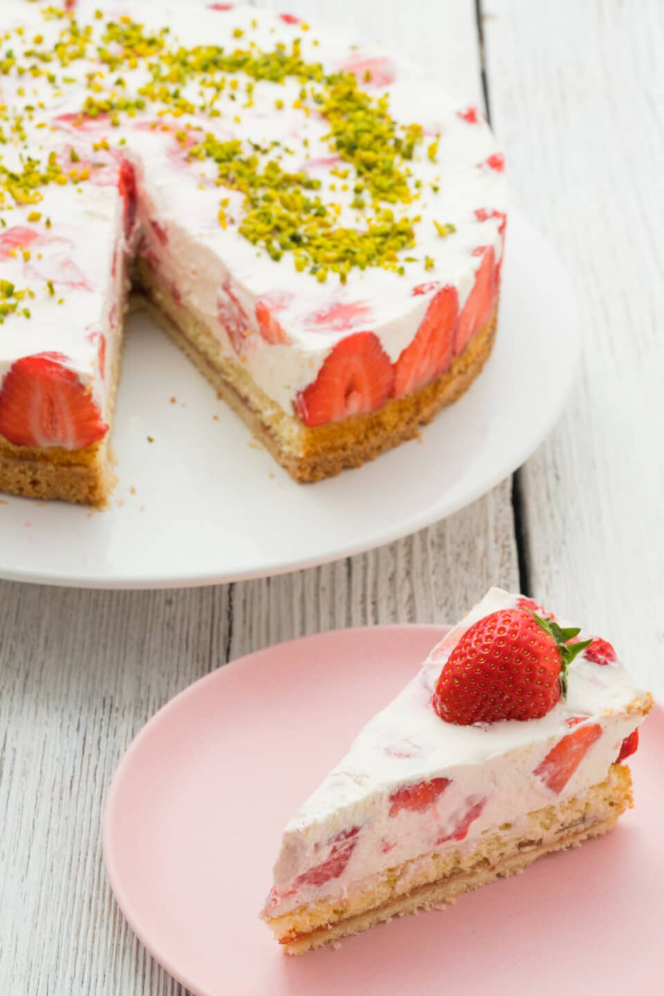 strawberry cream cake