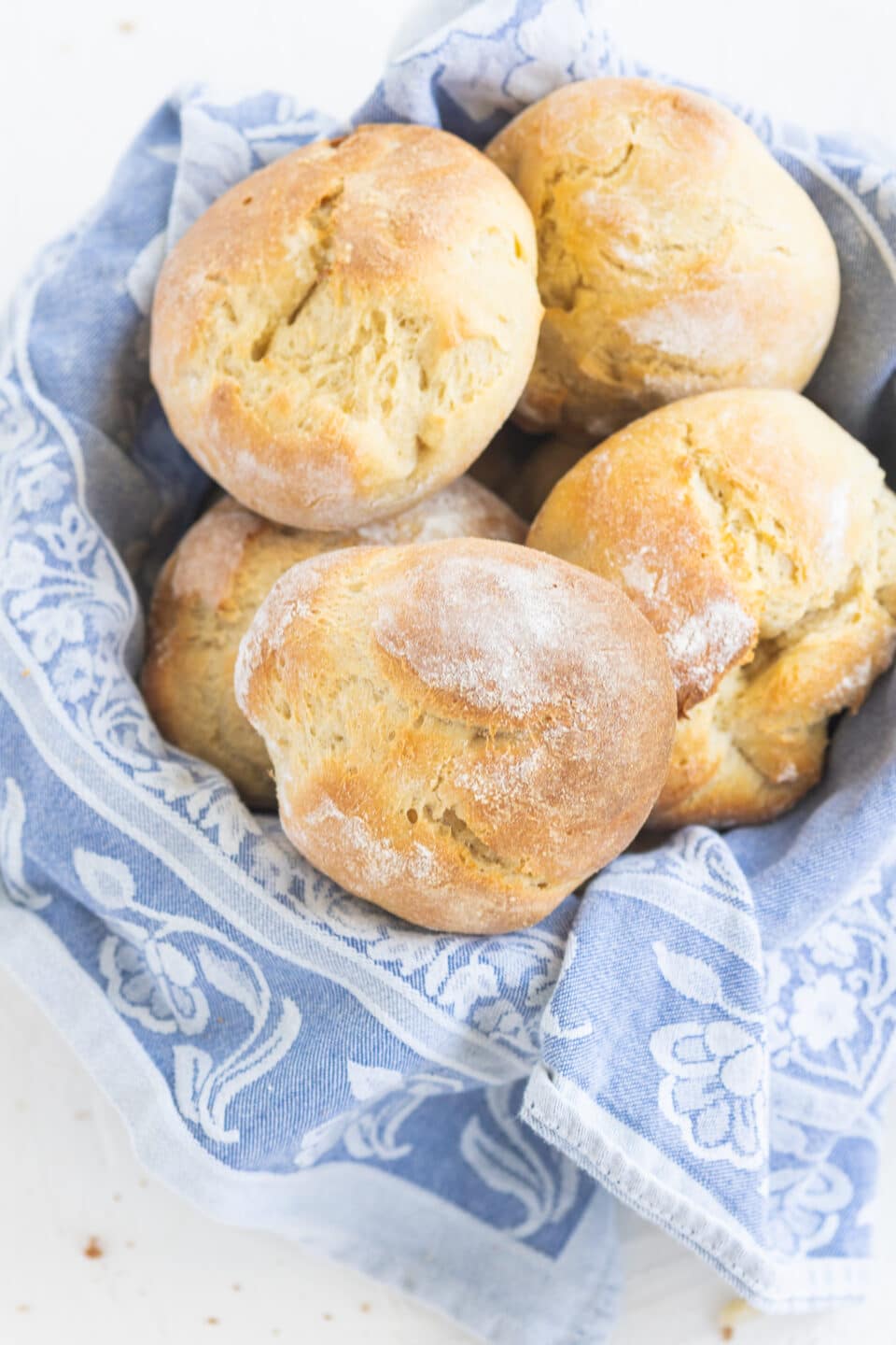 buns with potatoes and spelt flour
