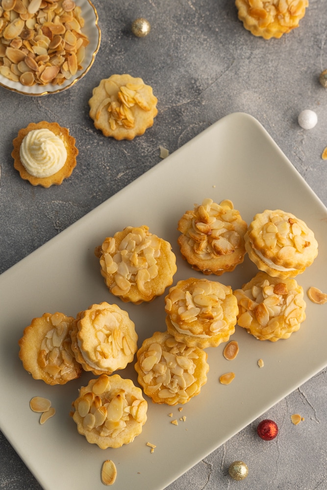 buttery-bienenstich-cookies