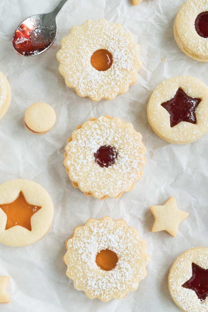 christmas-cookies-filled-with-jam