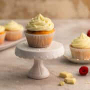 white-chocolate-cupcakes-creamy