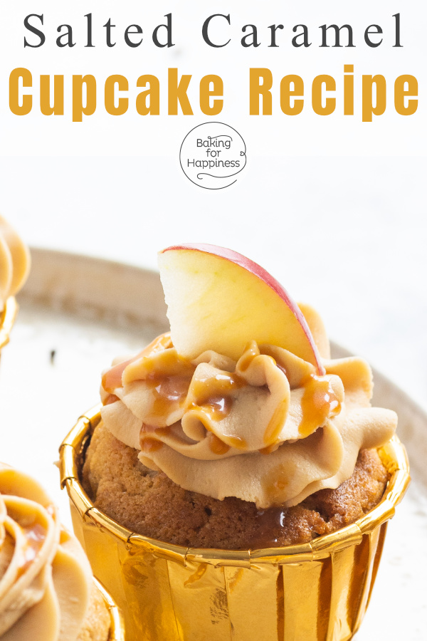 Great salted caramel cupcakes with apples and cinnamon. Super moist, creamy & delicious! Perfect for gloomy autumn days.
