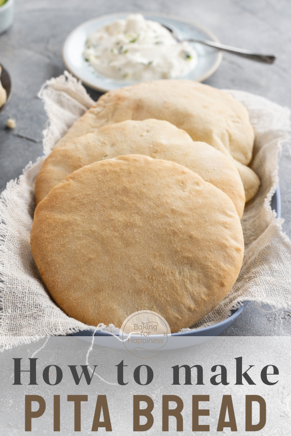 Delicious pita bread from Greece and the Middle East: Perfect as a bread bag to fill or as a side dish with dips and salads.