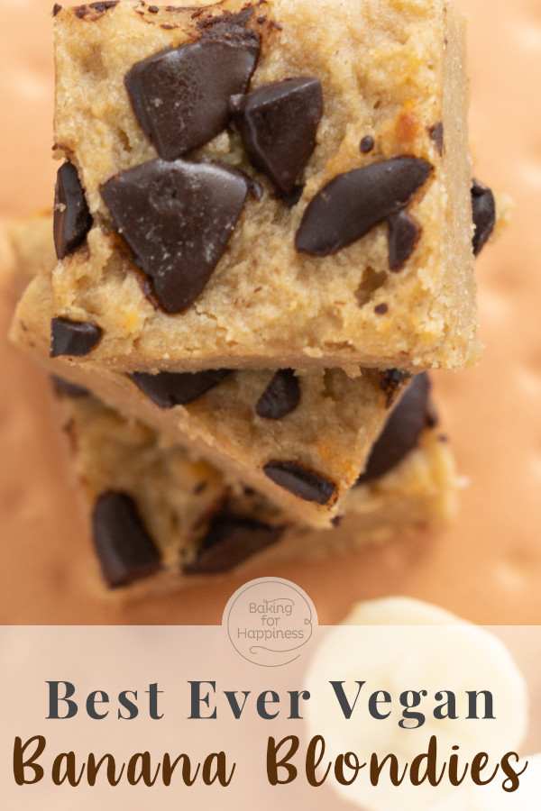 These vegan banana blondies without sugar, egg and flour are simply delicious. Delightfully fudgy and super easy to make.